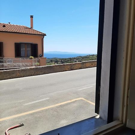 Appartamento Casa Luna Nel Centro Di Capoliveri Exterior photo